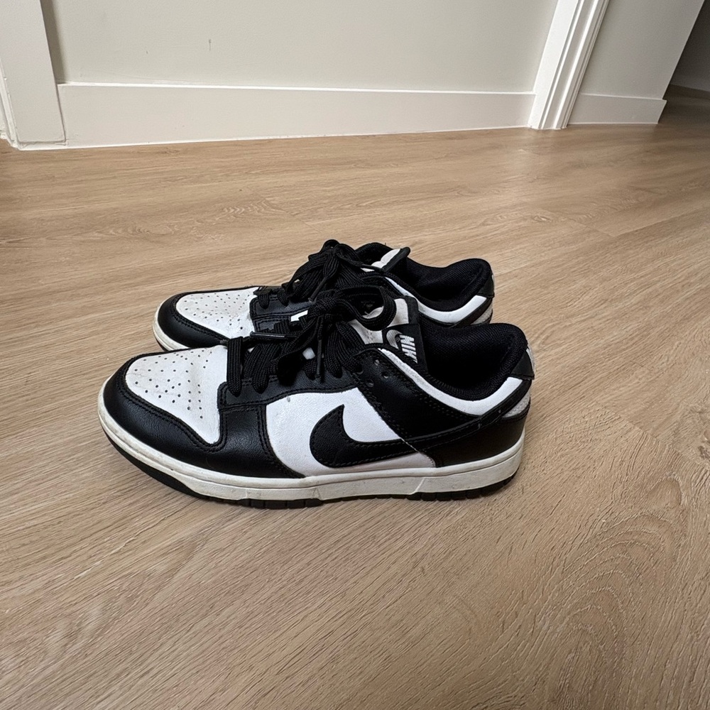 Nike Classic Black and White Low-Tops